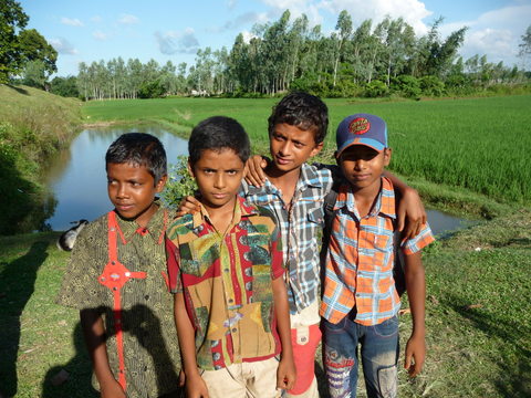 b-ienclave_kids.jpg b-ienclave_kids.jpg