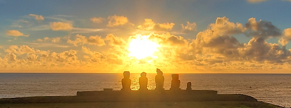 easter-island-sunset