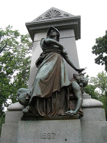 monument-to-the-haymarket-martyrs